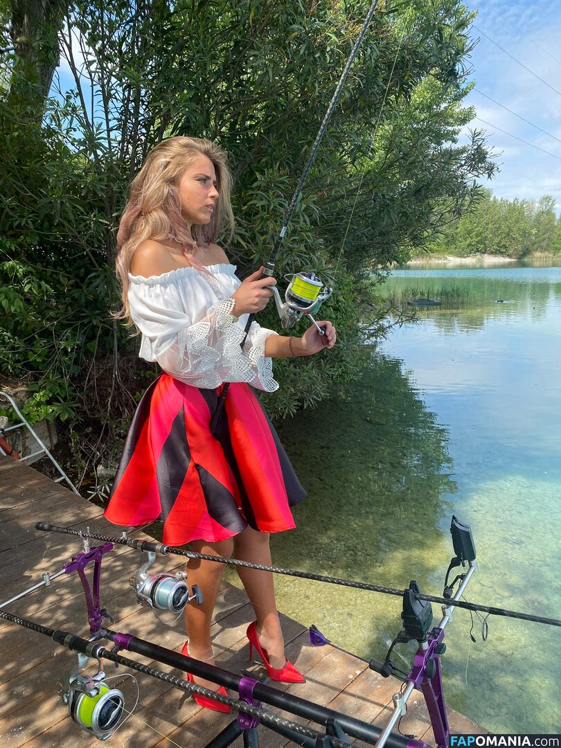 Elizabeth Shostak Meztelen OnlyFans  Kikerült fotó #3