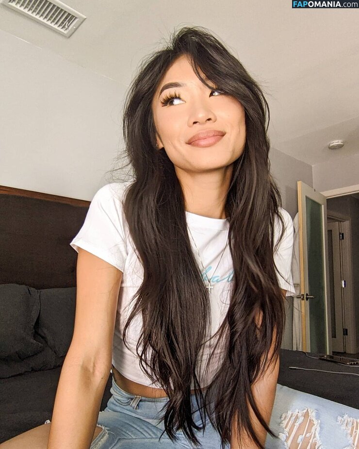 Elizabeth Tran / elizabethtran / elizabethtran626 Meztelen OnlyFans  Kikerült fotó #33