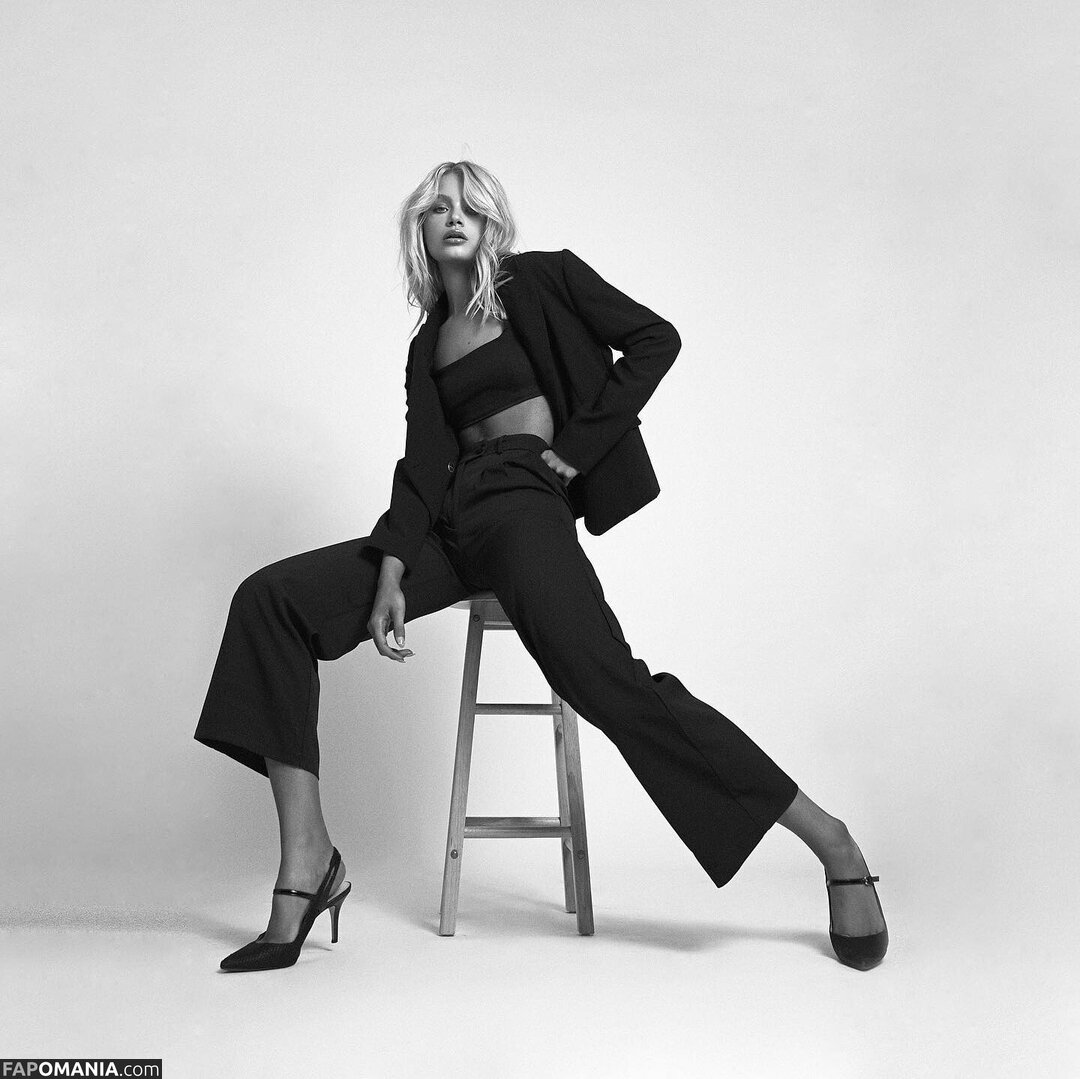 Ella Binney / miss.ella.binney Meztelen OnlyFans  Kikerült fotó #4