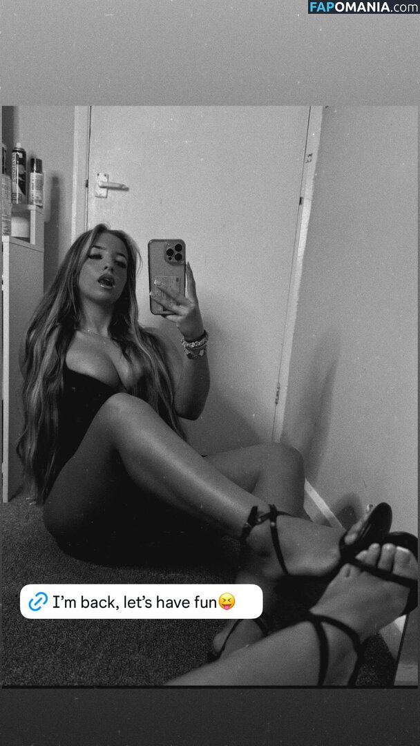 elliemaixo / homeworkhunniez Meztelen OnlyFans  Kikerült fotó #1