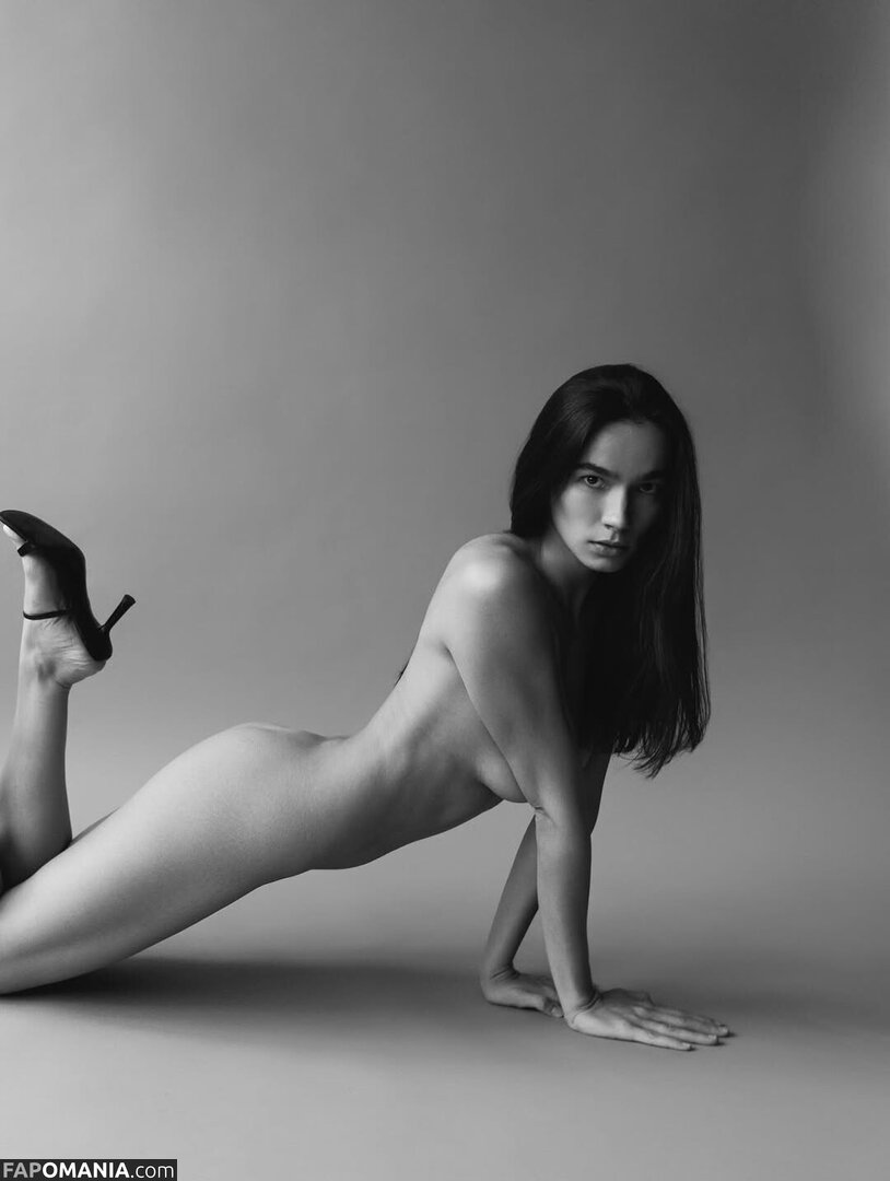 Elvina Garaeva / elyagara Meztelen OnlyFans  Kikerült fotó #5