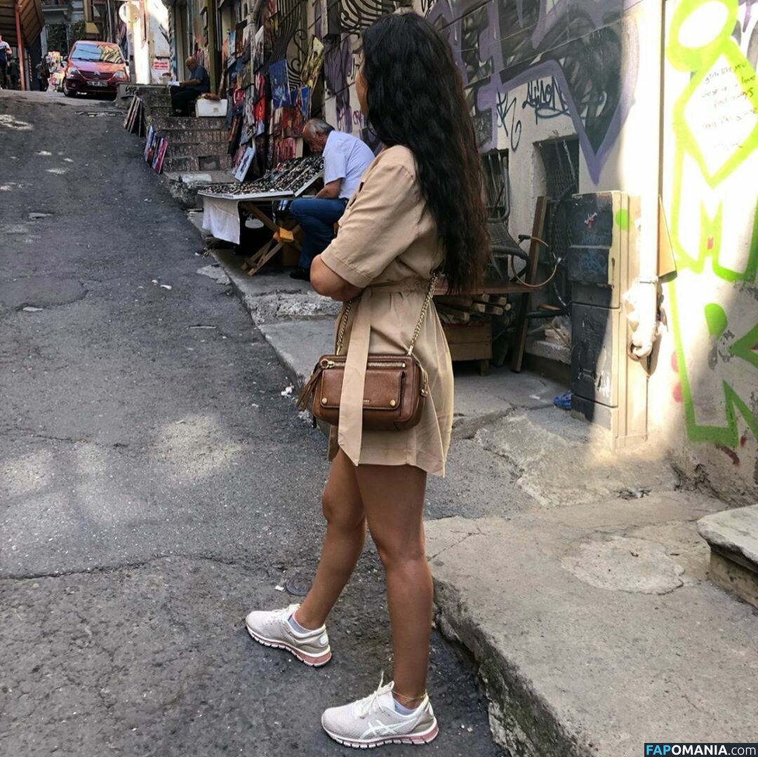 Elwa Saleh Meztelen OnlyFans  Kikerült fotó #9