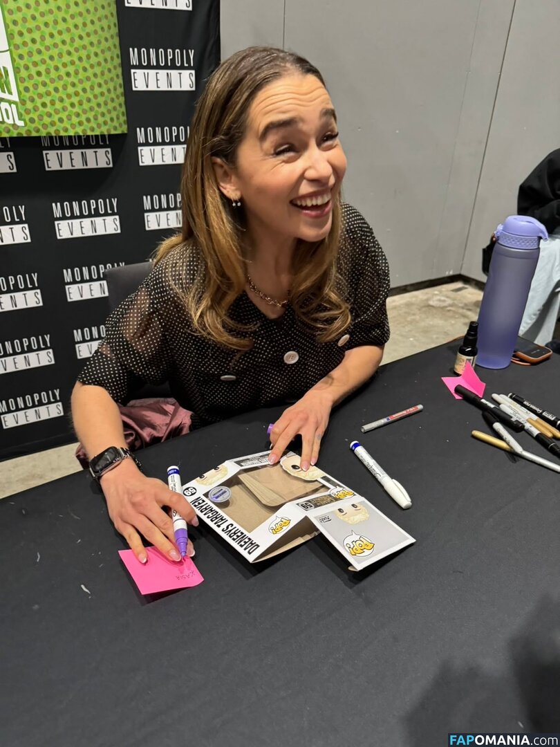 Emilia Clarke / clarkeyxo / emilia_clarke / emiliaclarke Meztelen OnlyFans  Kikerült fotó #889