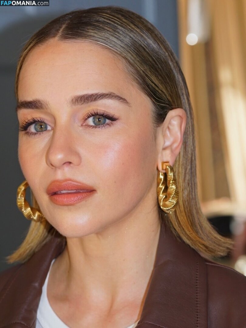 Emilia Clarke / clarkeyxo / emilia_clarke / emiliaclarke / emiliaclarkecentral / https: Meztelen OnlyFans  Kikerült fotó #925
