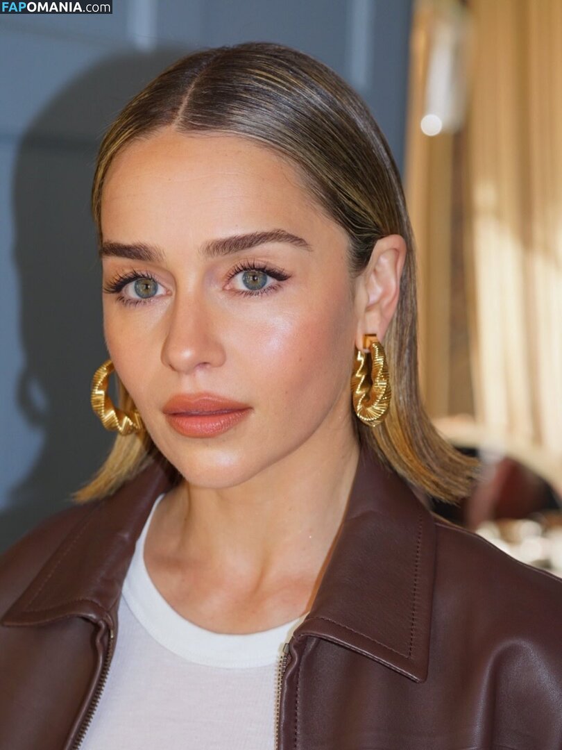 Emilia Clarke / clarkeyxo / emilia_clarke / emiliaclarke / emiliaclarkecentral / https: Meztelen OnlyFans  Kikerült fotó #927