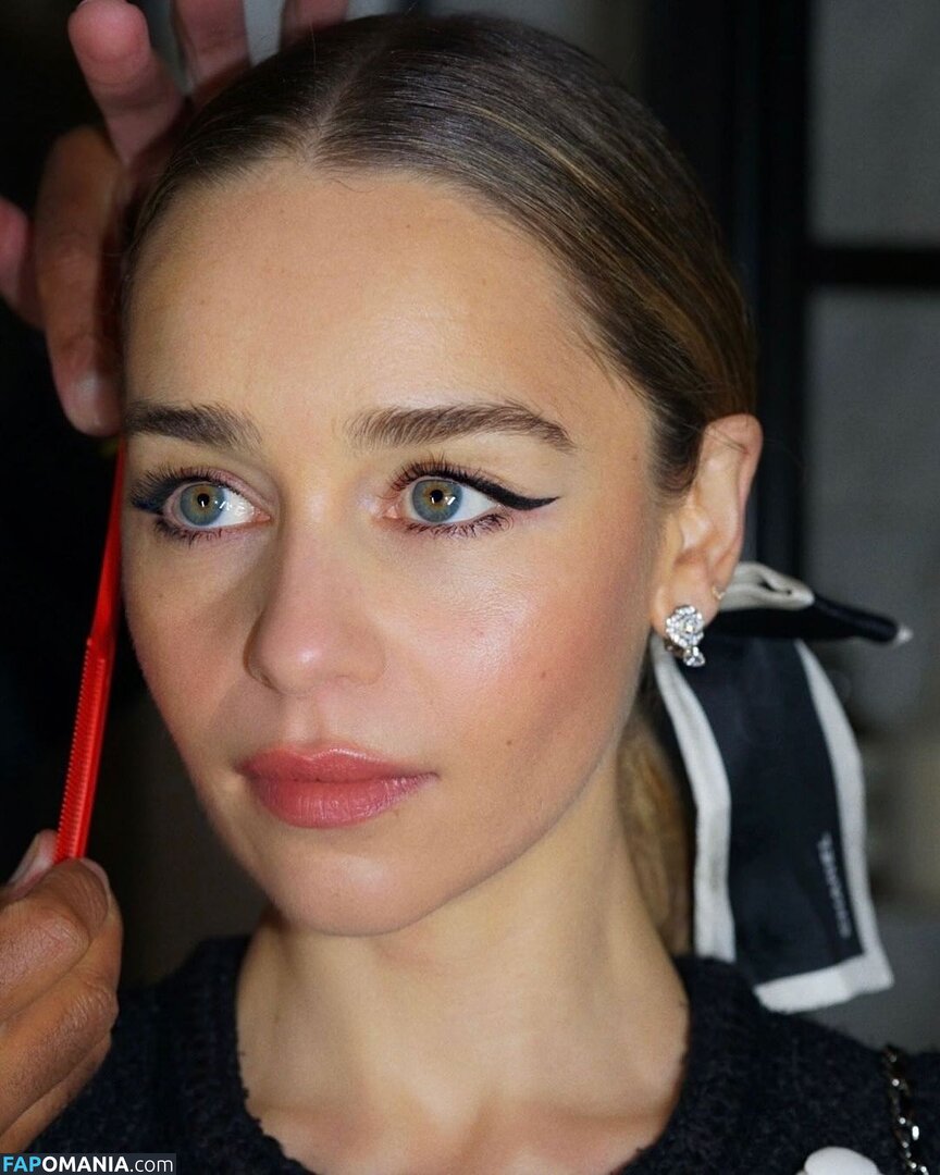 Emilia Clarke / clarkeyxo / emilia_clarke / emiliaclarke / emiliaclarkecentral / https: Meztelen OnlyFans  Kikerült fotó #933