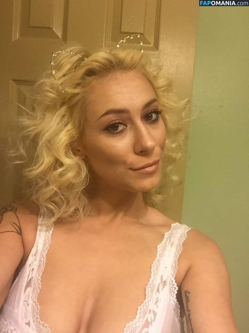 Emilia Moreland / Emily Moreland / Emmy Monroe / LadyLoveRival / LadyRival / LadyyRival / hypnotichealingby_emilia Meztelen OnlyFans  Kikerült fotó #5
