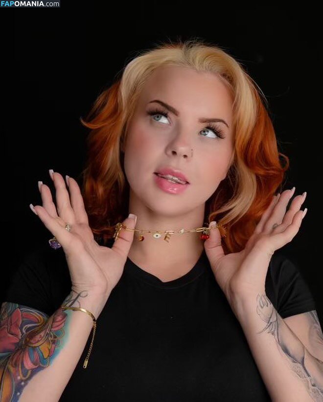 Emilie Brooklyn / emiliebrooklyn_ Meztelen OnlyFans  Kikerült fotó #2