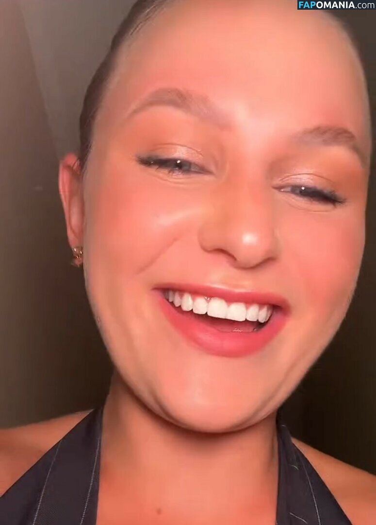 Emilly Schellmann / _emillyschellmann Meztelen OnlyFans  Kikerült fotó #40