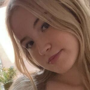 Emily 3xm734