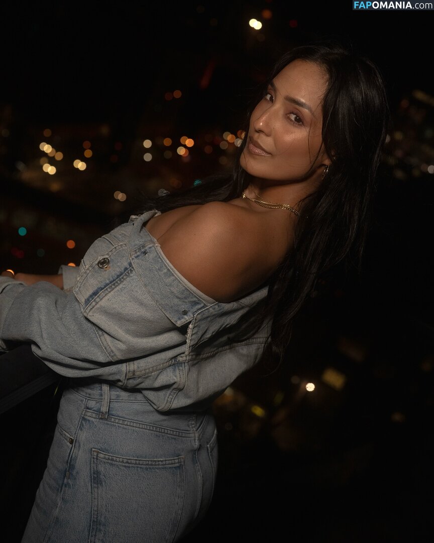 Emily Alabi / emilyalabi / https: Meztelen OnlyFans  Kikerült fotó #15