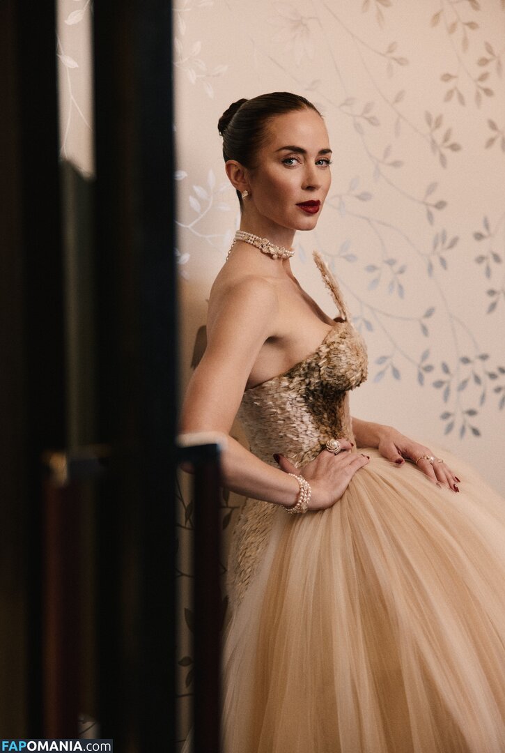 Emily Blunt / _emily_blunt_ / twogirlsoneblunt Meztelen OnlyFans  Kikerült fotó #463