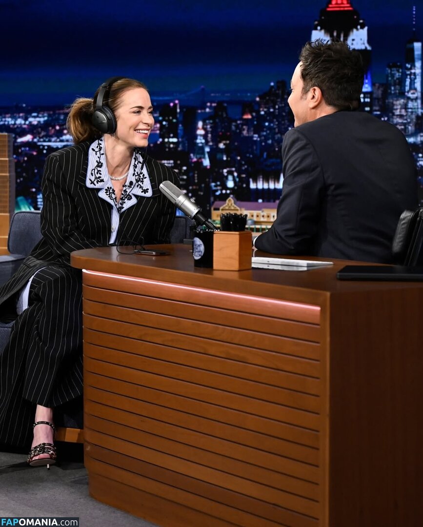 Emily Blunt / _emily_blunt_ / twogirlsoneblunt Meztelen OnlyFans  Kikerült fotó #466