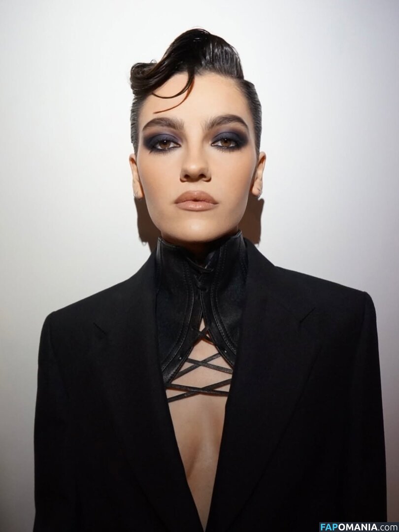 Emily Carey / emily_carey / theemilycarey Meztelen OnlyFans  Kikerült fotó #9