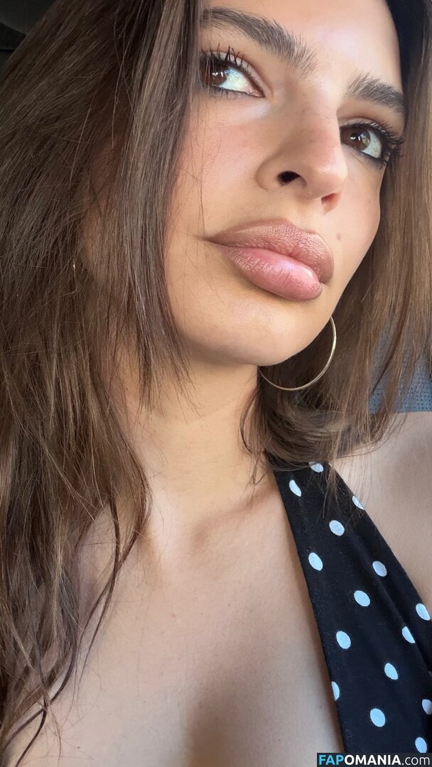 Emily Ratajkowski / Officialemilyratajkowski / emrata / https: Meztelen OnlyFans  Kikerült fotó #14