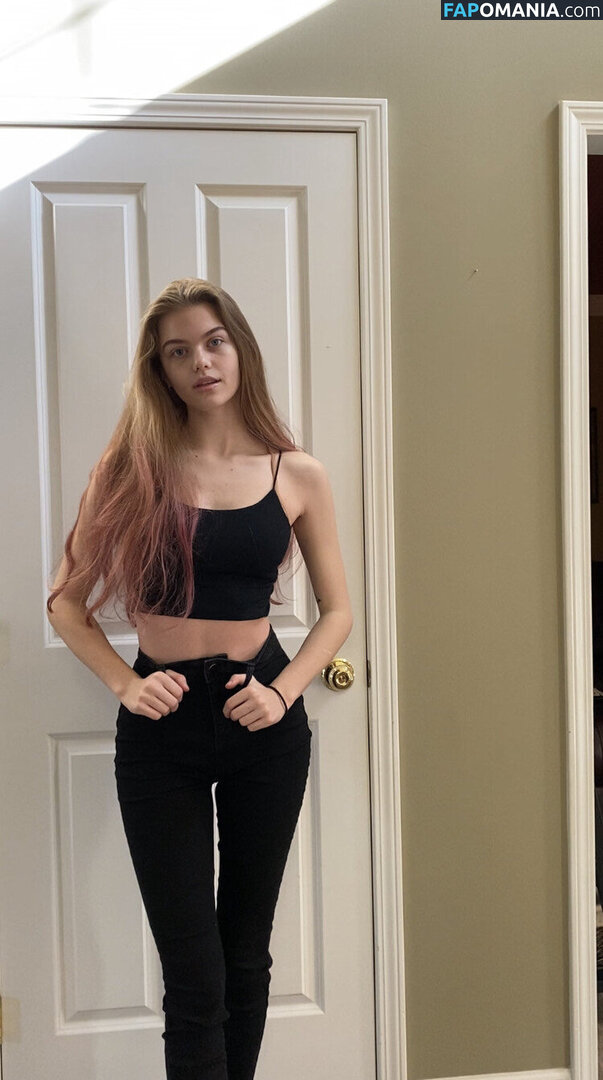 Bradpittsgf / Emma Beardsley / emmabbeardsley Meztelen OnlyFans  Kikerült fotó #17