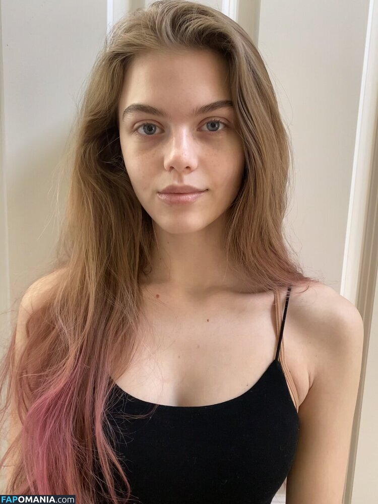 Bradpittsgf / Emma Beardsley / emmabbeardsley Meztelen OnlyFans  Kikerült fotó #19