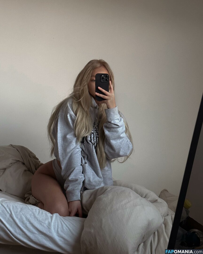 Emma / bunni.emmie / emmachamberlain / kngemma / tinywaistemma Meztelen OnlyFans  Kikerült fotó #15