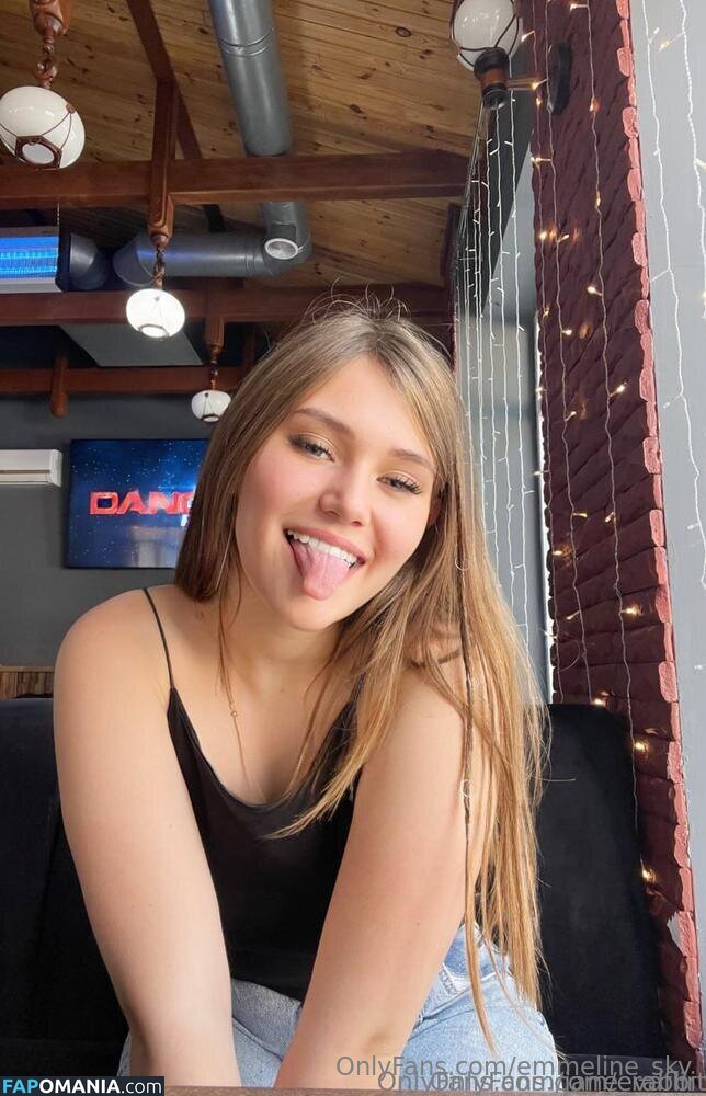 emmeline_sky Meztelen OnlyFans  Kikerült fotó #7