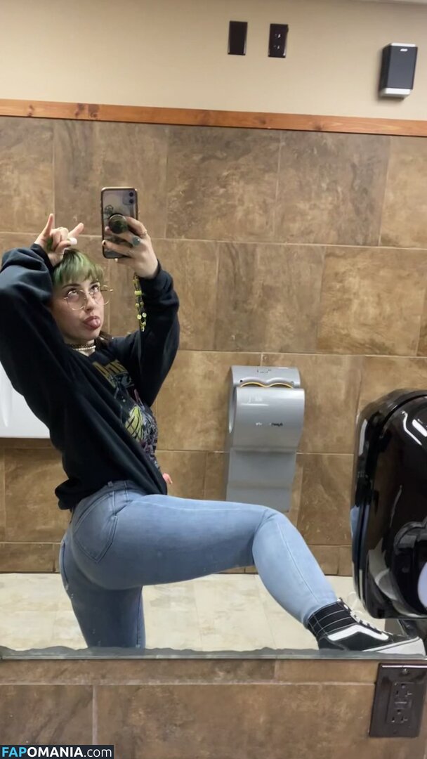 emocranberries / emocranberry Meztelen OnlyFans  Kikerült fotó #1