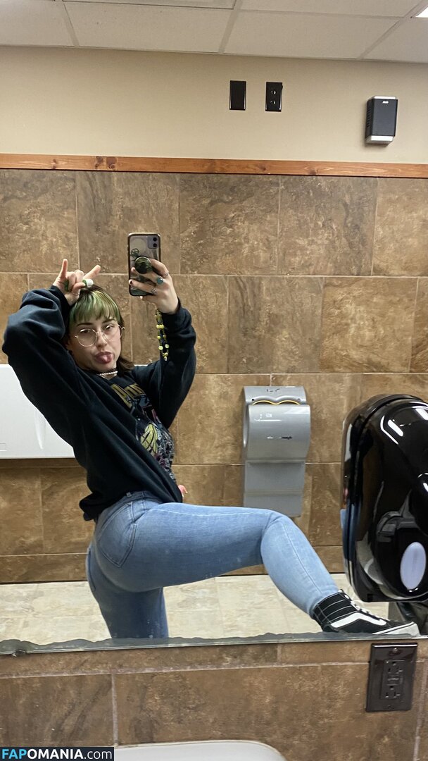 emocranberries / emocranberry Meztelen OnlyFans  Kikerült fotó #3