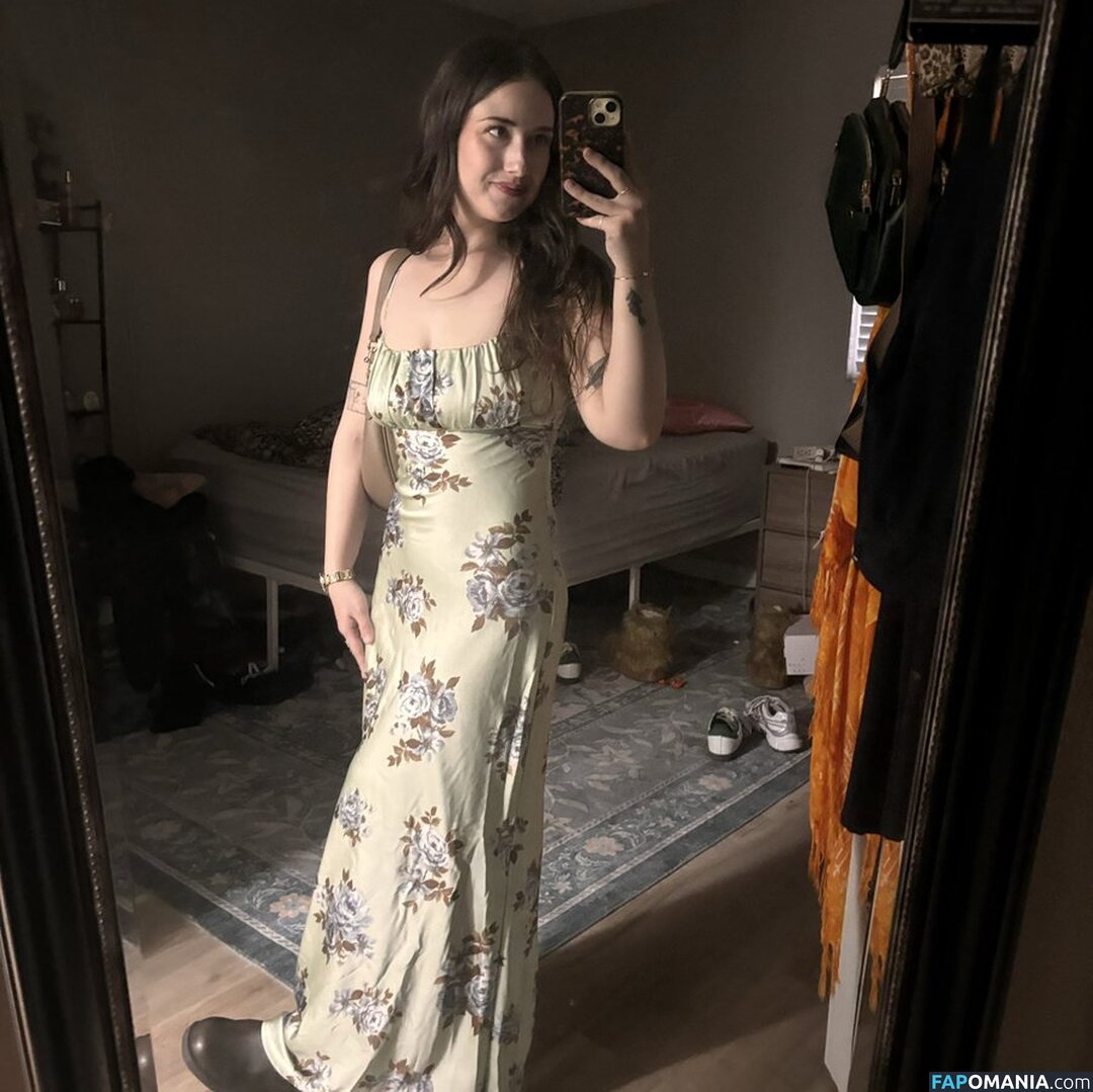 emocranberries / emocranberry Meztelen OnlyFans  Kikerült fotó #5