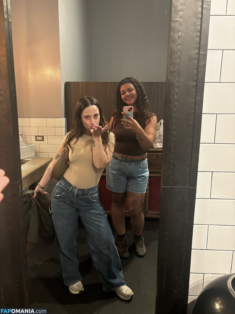 emocranberries / emocranberry Meztelen OnlyFans  Kikerült fotó #11