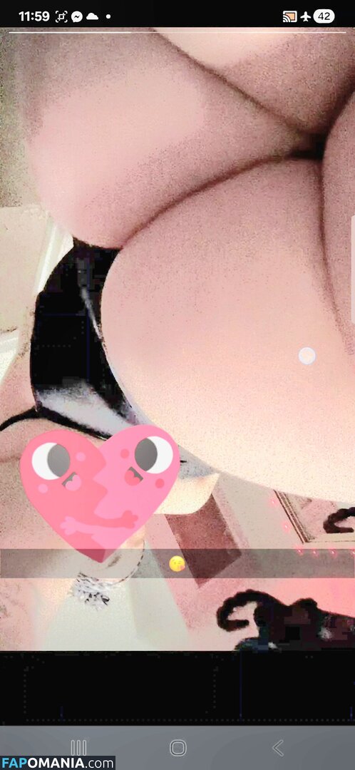 Emily Carr / Emuliyah Ayles / emarie4002 Meztelen OnlyFans  Kikerült fotó #1