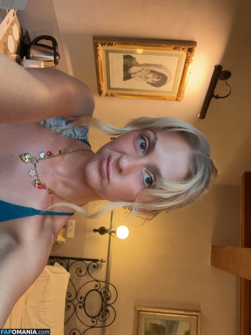 emilywallbank / emwallbank / https: / miwallbank Meztelen OnlyFans  Kikerült fotó #6