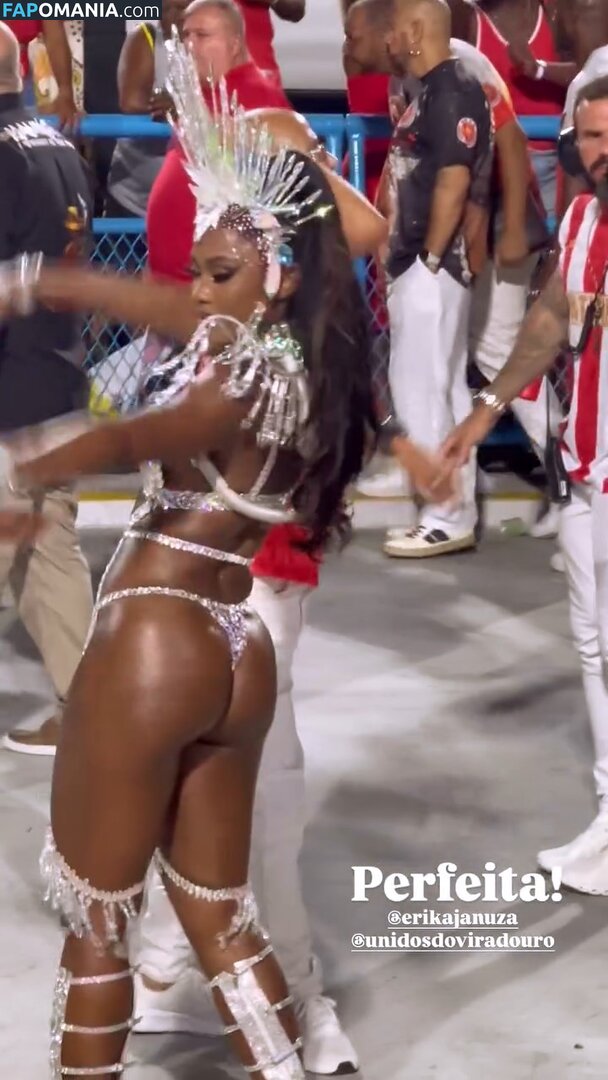 Erika Januza / erikajanuza Meztelen OnlyFans  Kikerült fotó #1
