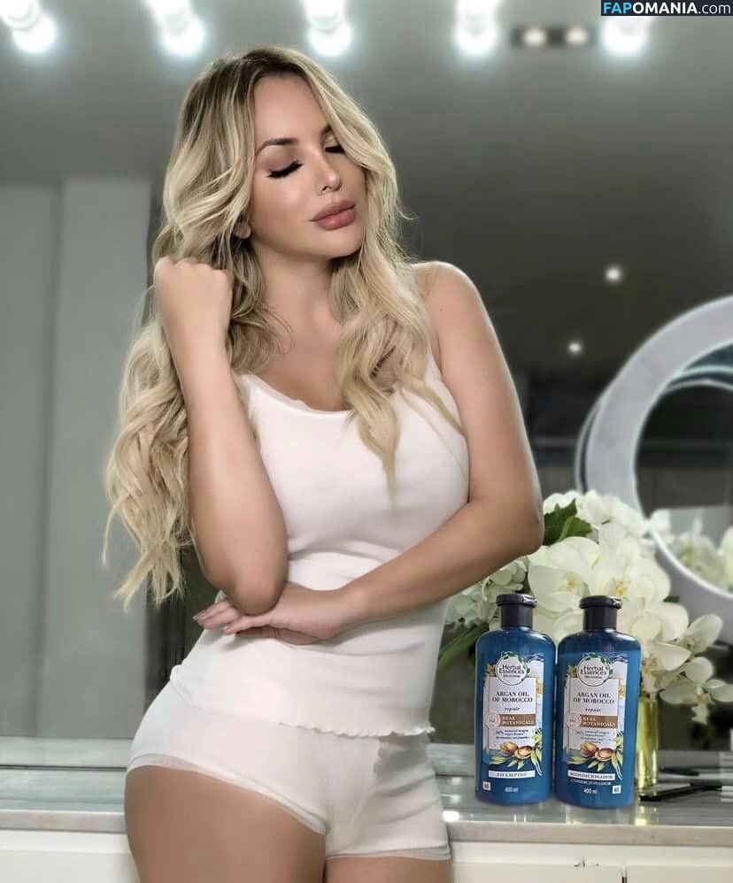 Erika Velez Meztelen OnlyFans  Kikerült fotó #2