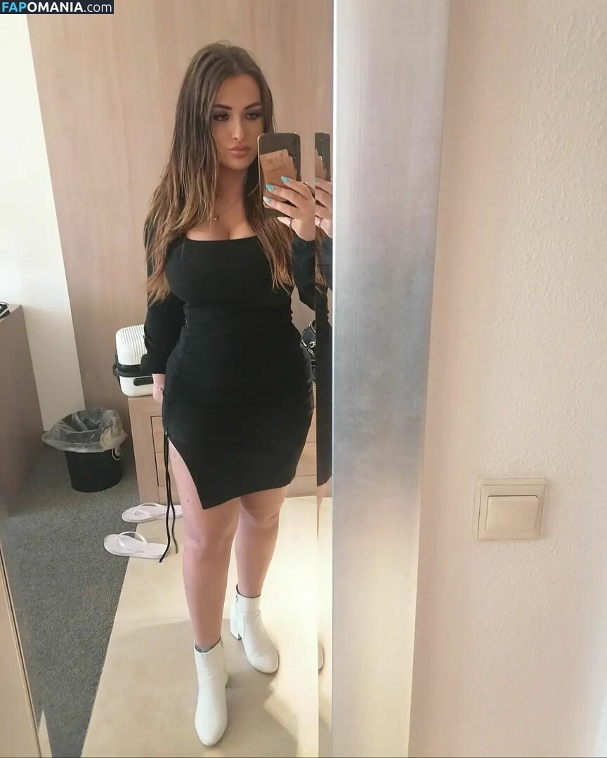 Esmeralda / Esmireal / esmeralda111 Meztelen OnlyFans  Kikerült fotó #1