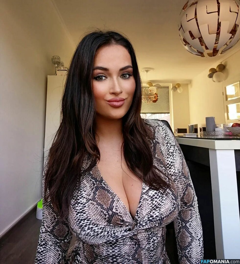 Esmeralda / Esmireal / esmeralda111 Meztelen OnlyFans  Kikerült fotó #7