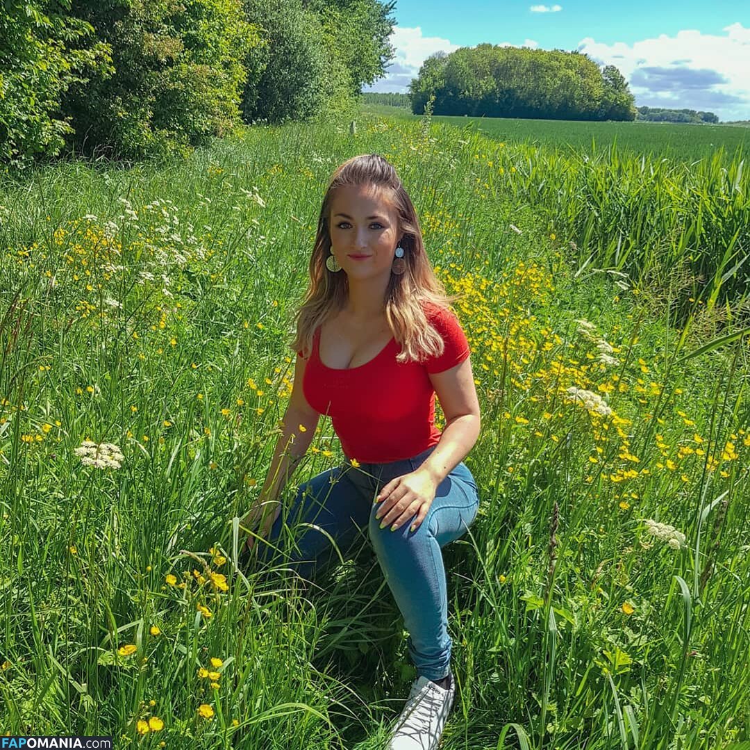 Esmeralda / Esmireal / esmeralda111 Meztelen OnlyFans  Kikerült fotó #14