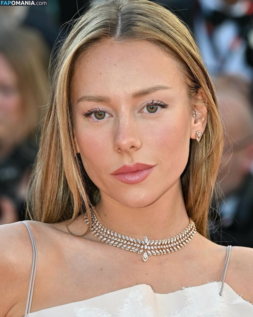 Ester Exposito / ester_exposito / esterexposito Meztelen OnlyFans  Kikerült fotó #217