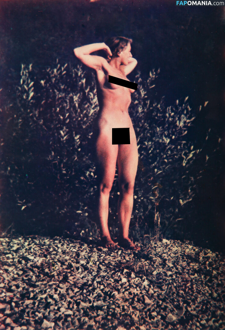 Eva Braun Meztelen OnlyFans  Kikerült fotó #2
