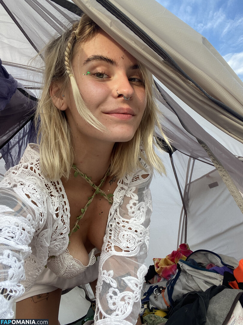 Eva Deli / Evadeli / Mariika / Mary Dryad / deli.eva / evadeli_ Meztelen OnlyFans  Kikerült fotó #3