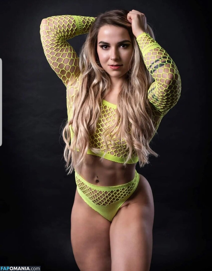 Eva Maes / crossfit_nurse / maeseva_ Meztelen OnlyFans  Kikerült fotó #3
