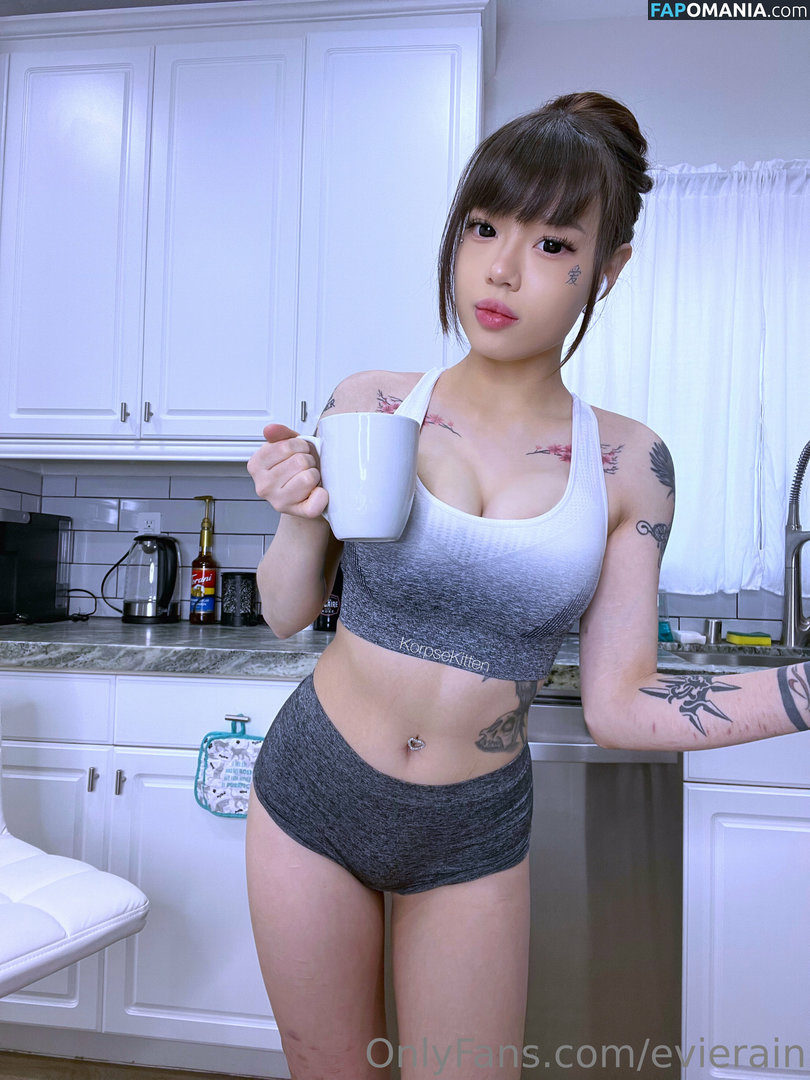 evierain / korpsekitten Meztelen OnlyFans  Kikerült fotó #22