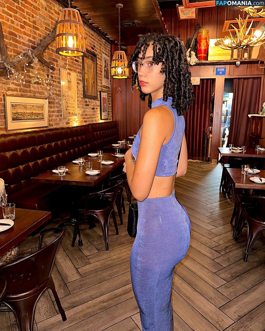 eliana / ewmxt / lalayravo / woahnatty Meztelen OnlyFans  Kikerült fotó #6