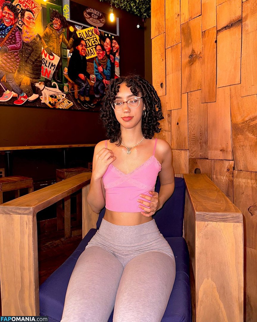 eliana / ewmxt / lalayravo / woahnatty Meztelen OnlyFans  Kikerült fotó #25