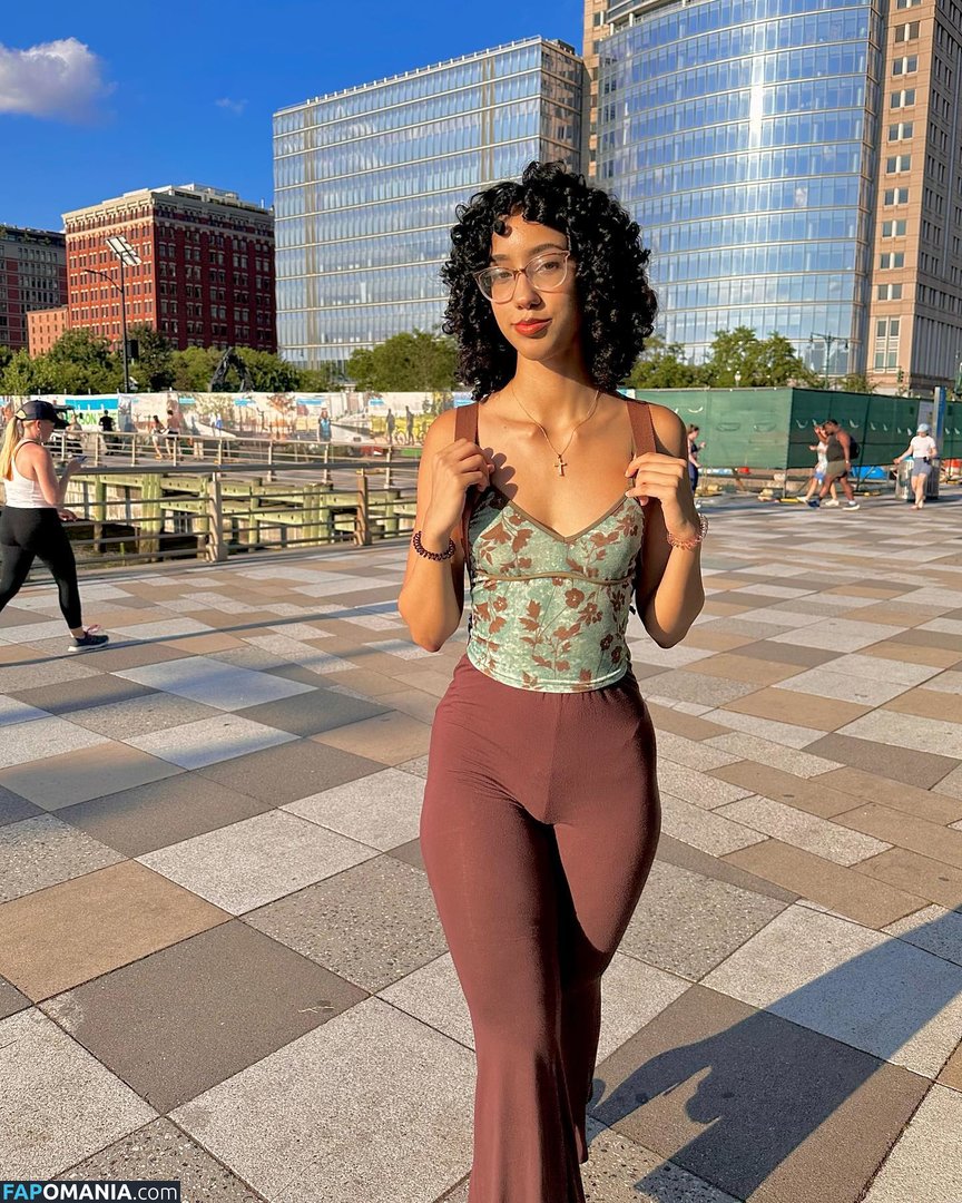 eliana / ewmxt / lalayravo / woahnatty Meztelen OnlyFans  Kikerült fotó #33