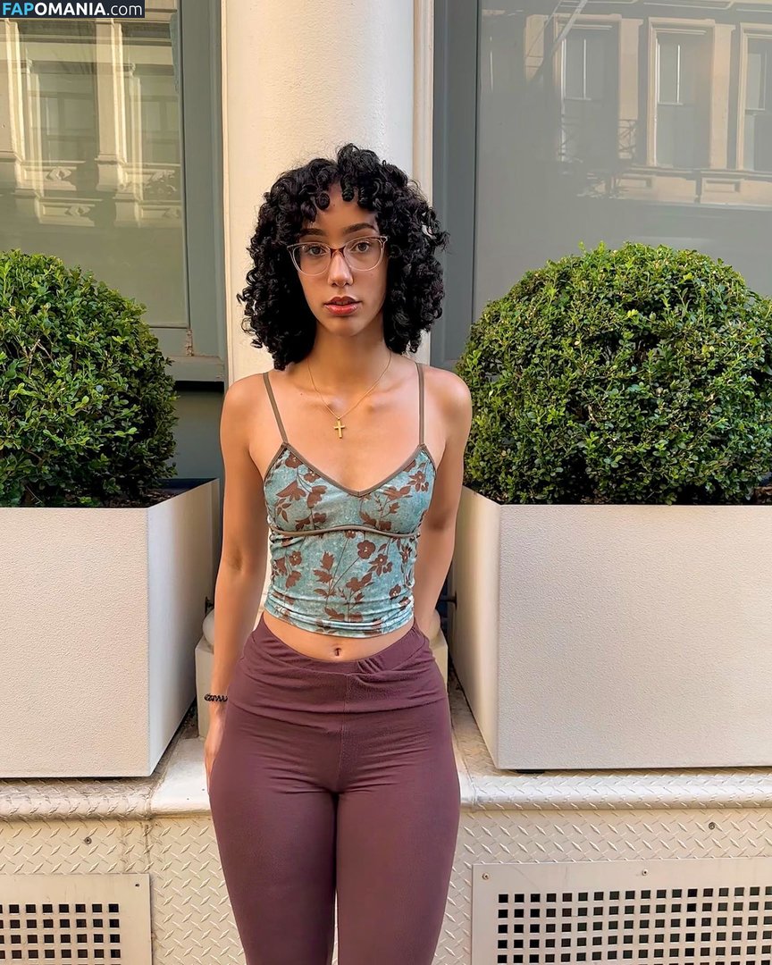 eliana / ewmxt / lalayravo / woahnatty Meztelen OnlyFans  Kikerült fotó #36