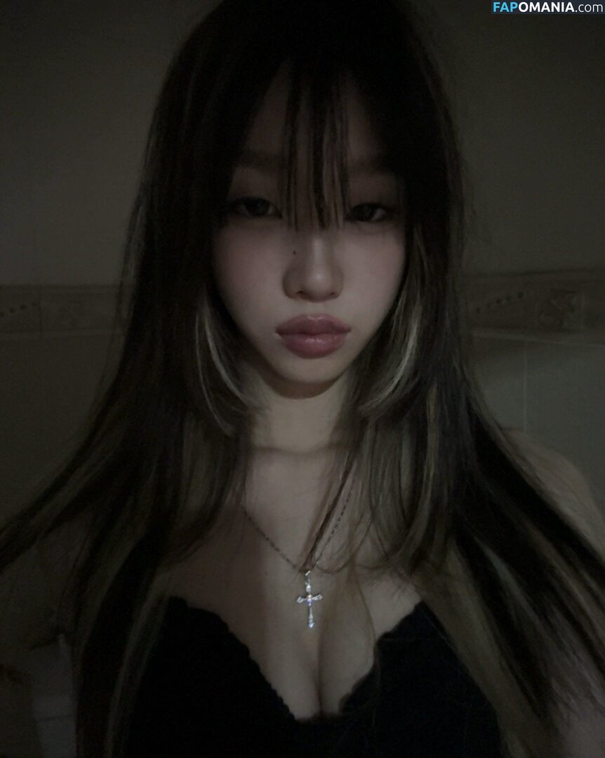 fatherlain / michellchhen Meztelen OnlyFans  Kikerült fotó #8