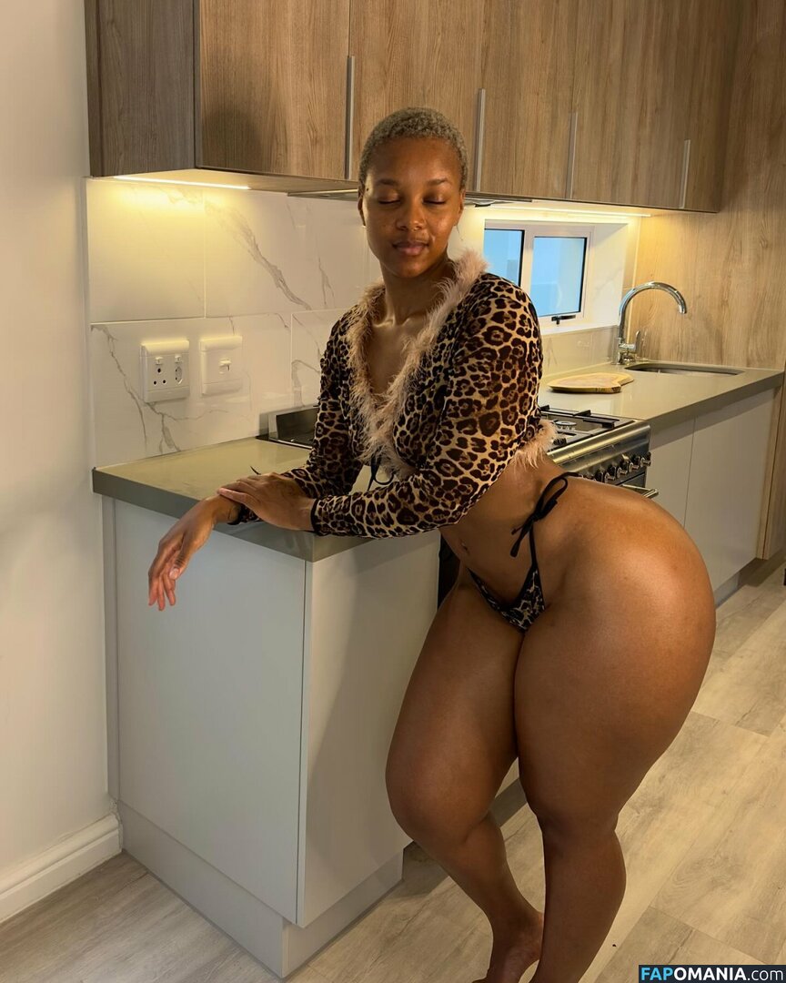 Faustina Thobakgale / faustinaroyale / formidable_byfaustina Meztelen OnlyFans  Kikerült fotó #12