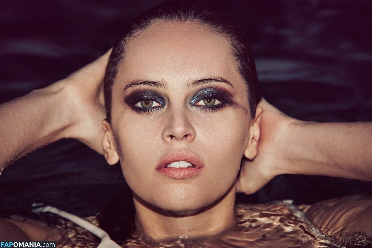 Felicity Jones / felicity.jones / felicityjonesxo Meztelen OnlyFans  Kikerült fotó #40
