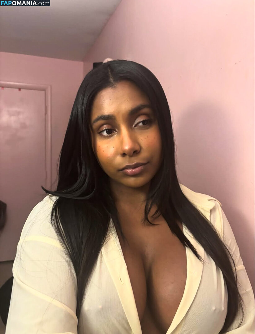 flo__pa Meztelen OnlyFans  Kikerült fotó #3