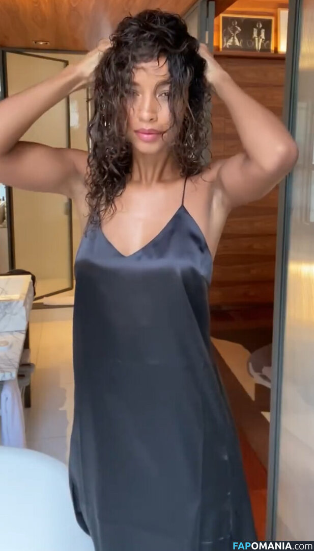Flora Coquerel / floracoquerel Meztelen OnlyFans  Kikerült fotó #19