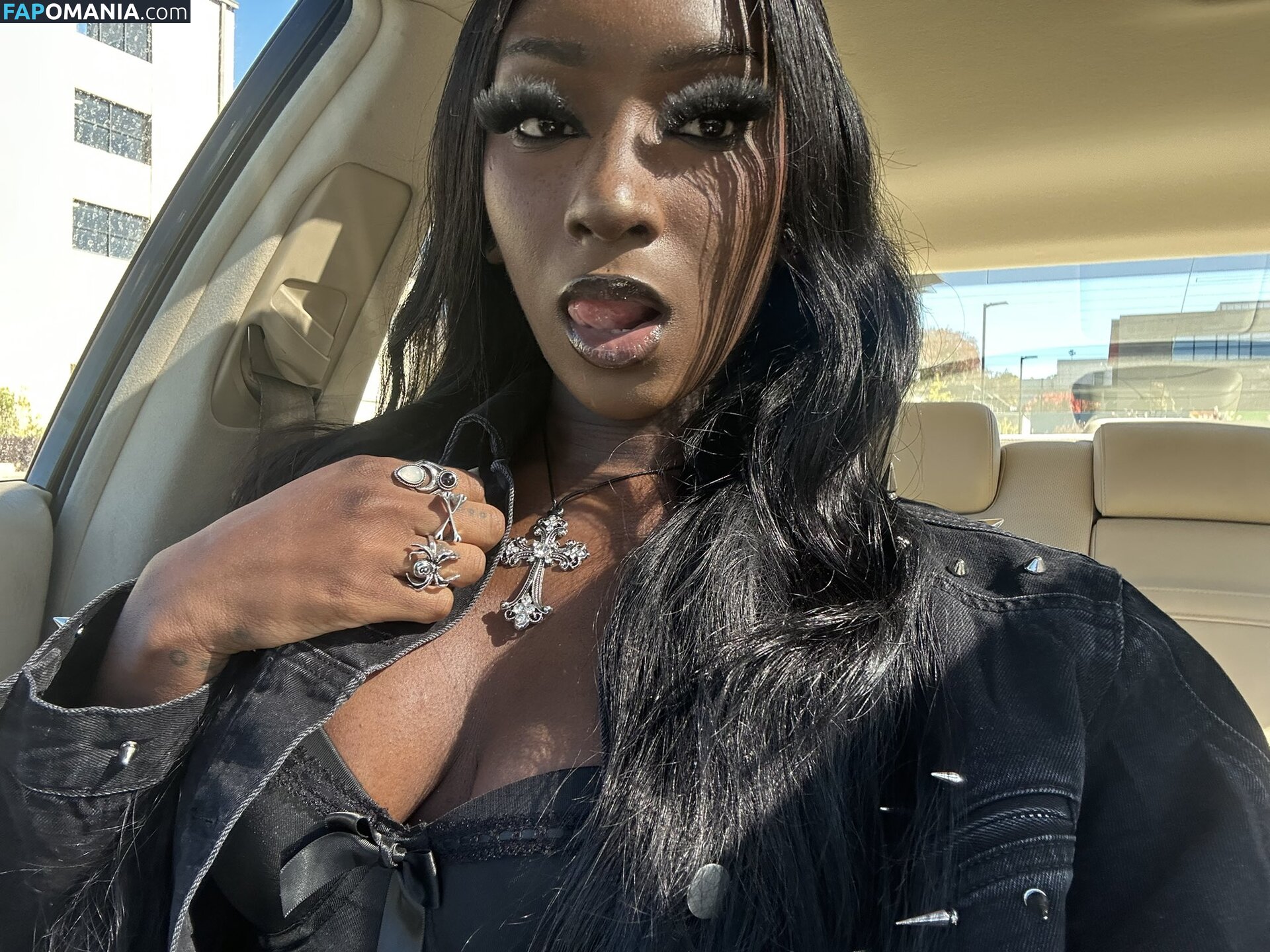 Foxxvenom / foxxdoku / https: Meztelen OnlyFans  Kikerült fotó #6