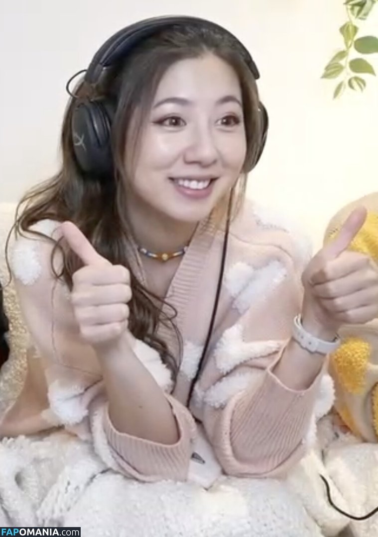 Fuslie / Leslie Meztelen OnlyFans  Kikerült fotó #52
